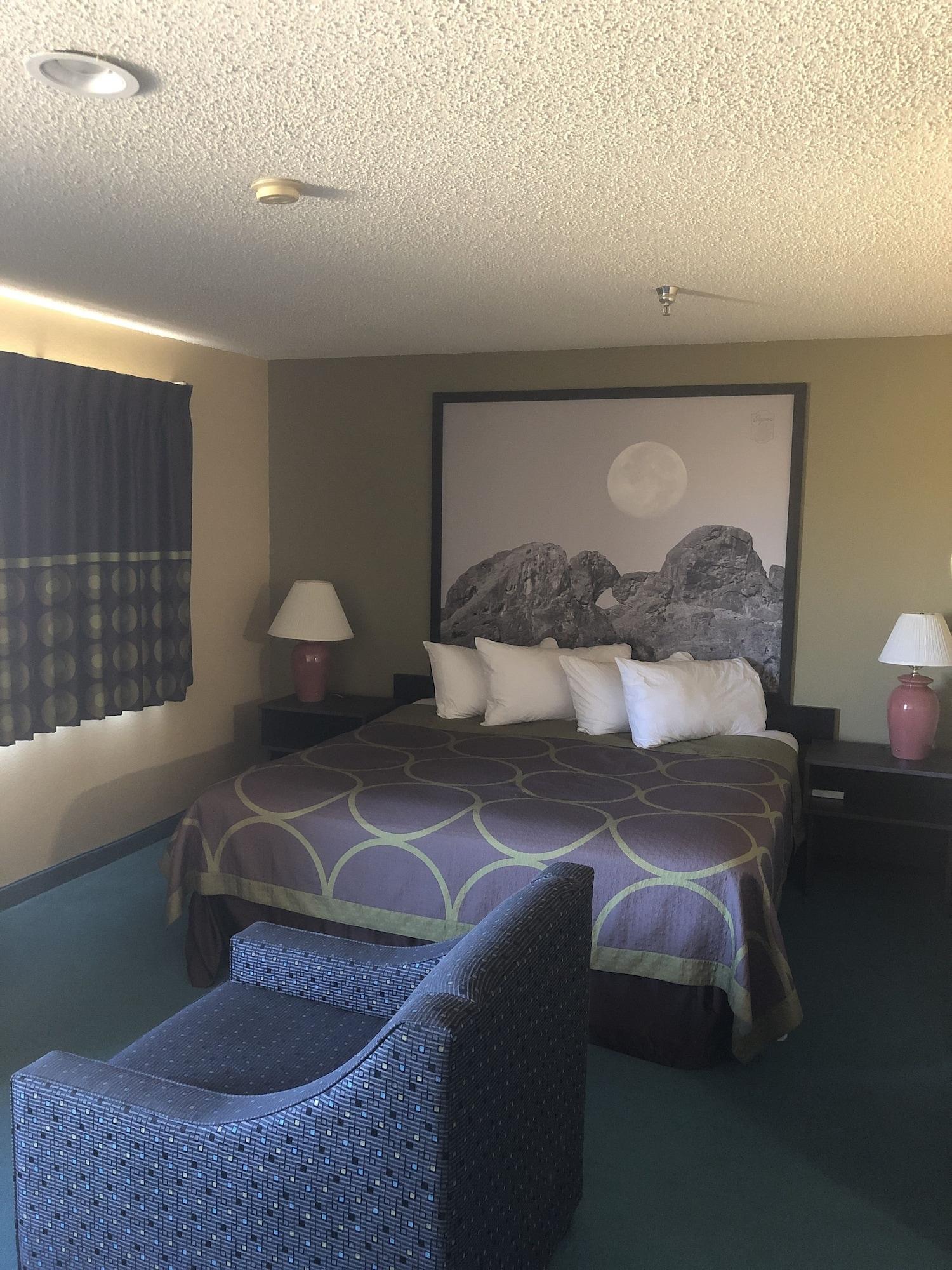 Super 8 By Wyndham Florence Co Exterior photo