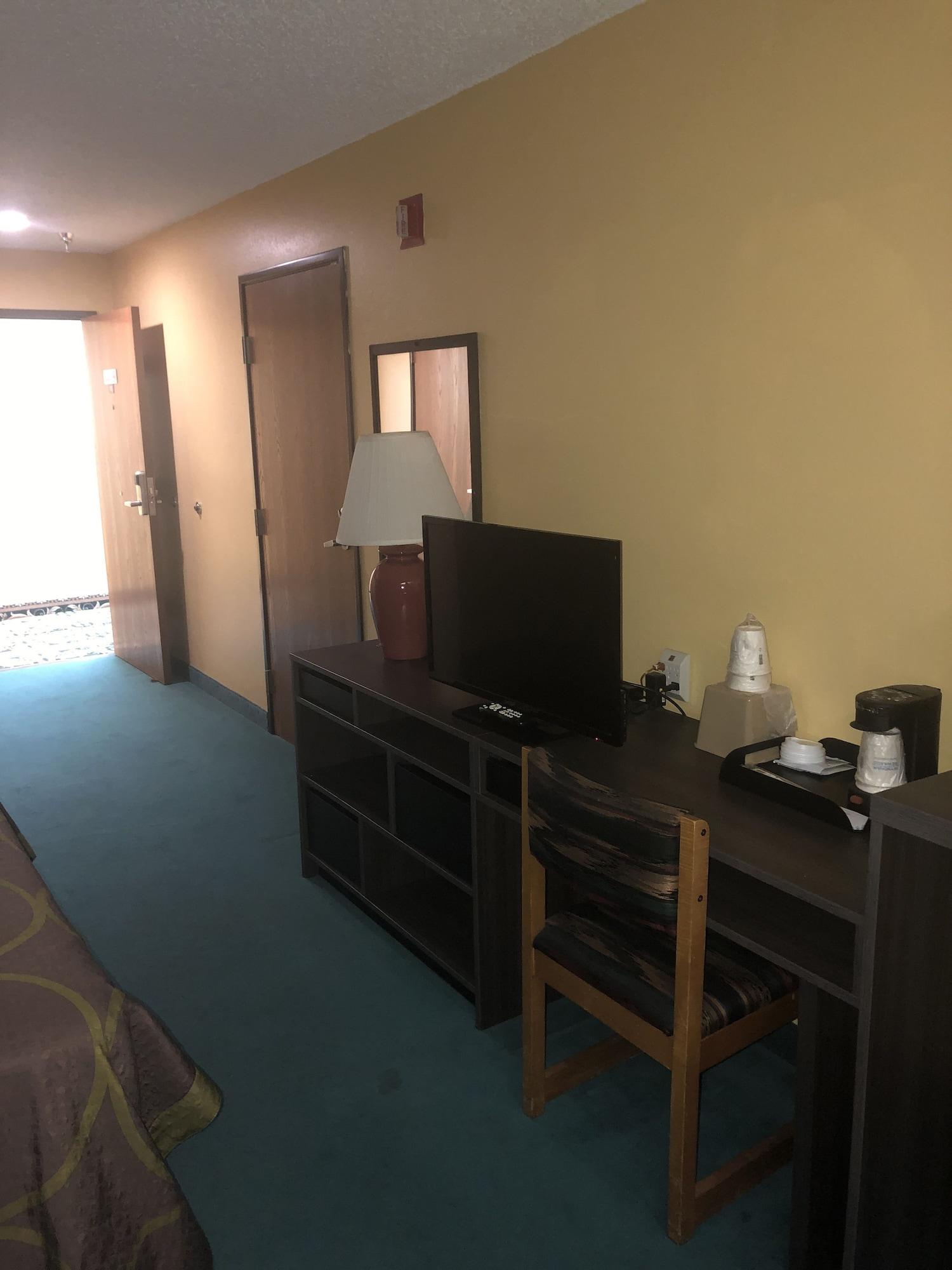 Super 8 By Wyndham Florence Co Exterior photo