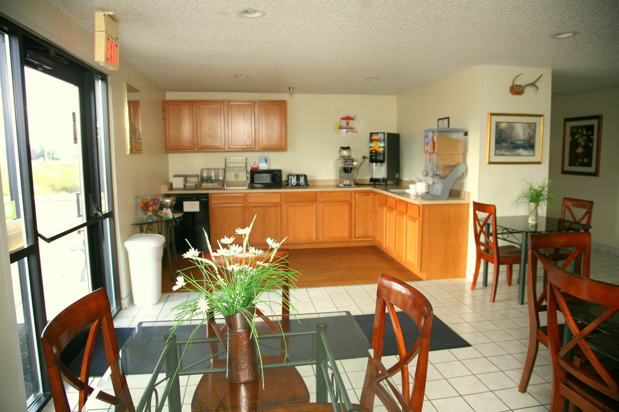 Super 8 By Wyndham Florence Co Exterior photo